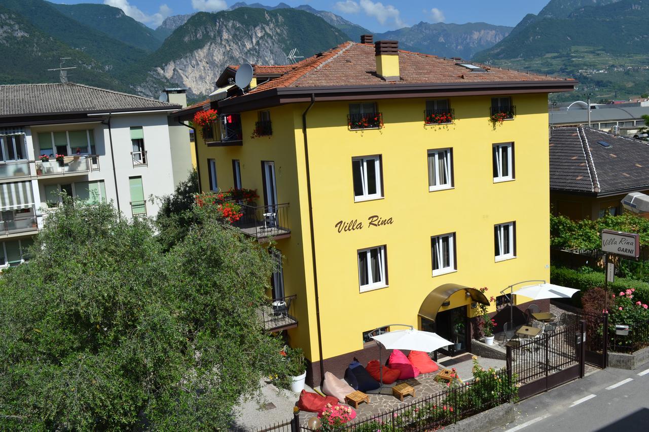 Hotel Rina *